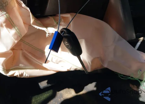 2017 Toyota Rav4 Xle from USA, damaged, VIN JTMWFREV7HD101882